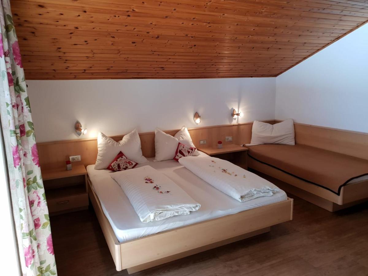 Pension & Appartament Anna Predoi Exterior foto